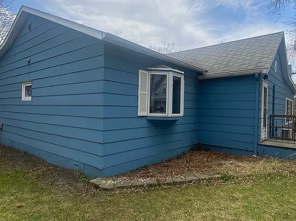 712 4th St, Cando, ND 58324