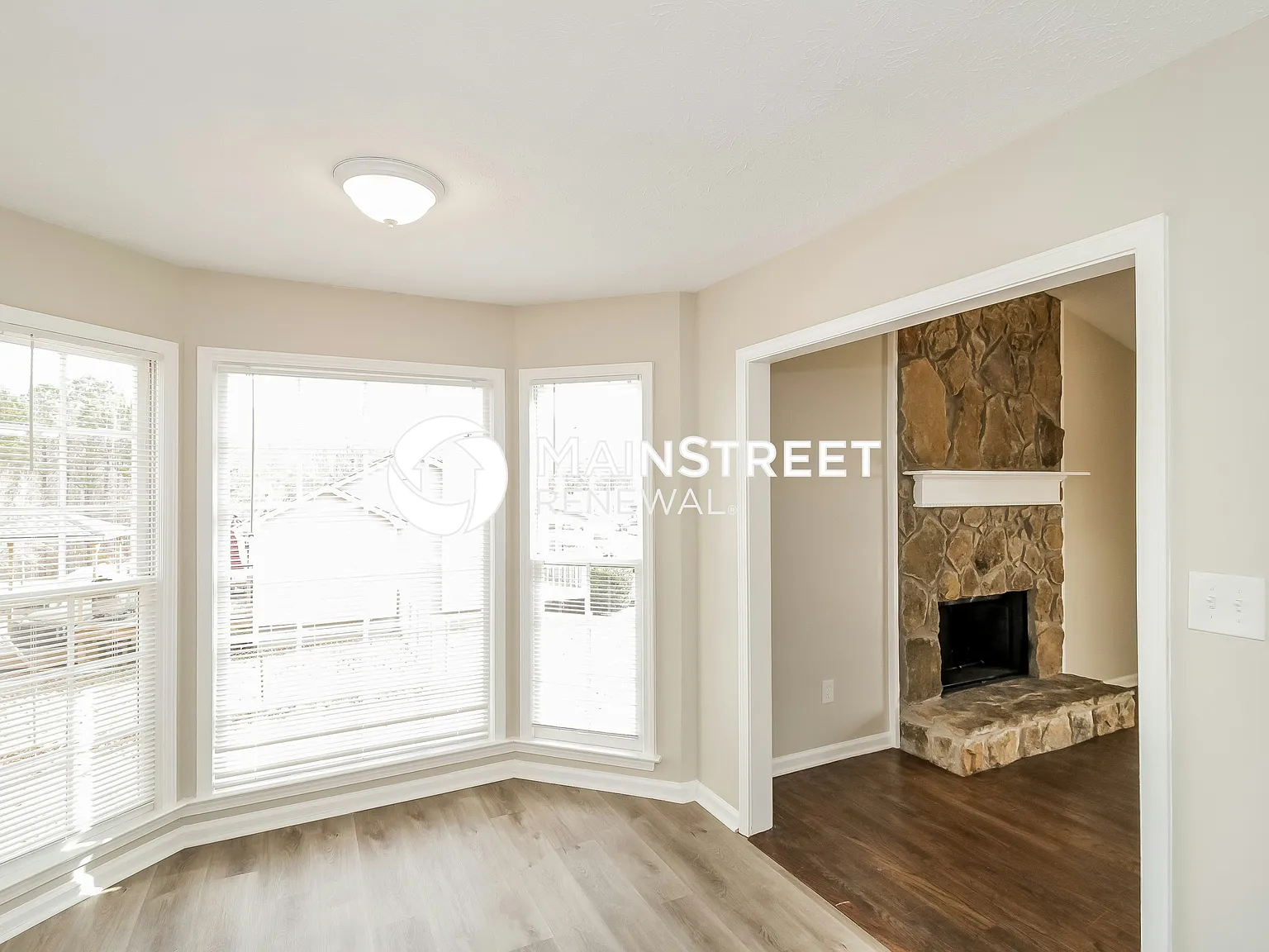 33 Sweetwater Dr — Photo 4
