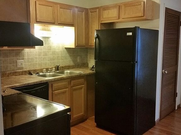 3rd image of 300 Marble St APT 16
