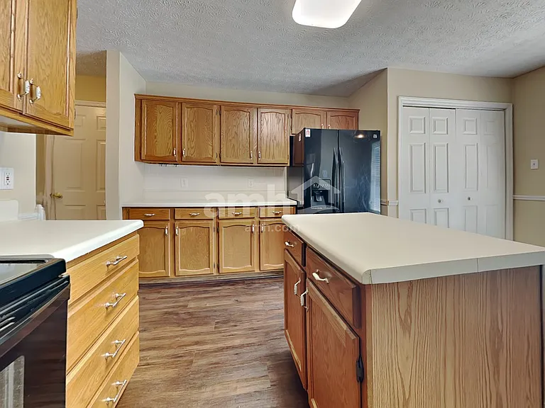 7633 Callow Cove Ln — Photo 4