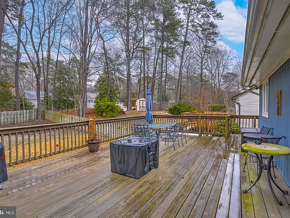 4th image of 454 Buckler Dr