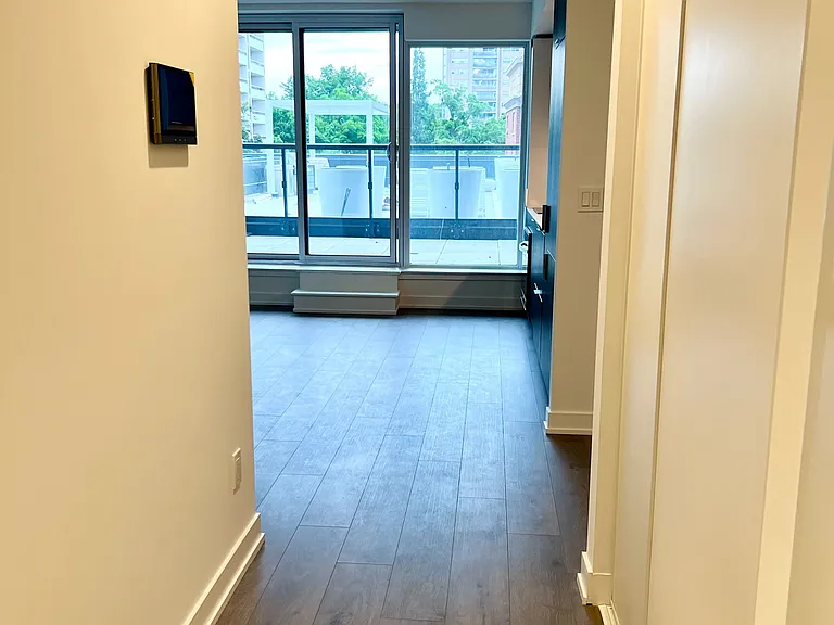 370 Martha St #212 — Photo 9