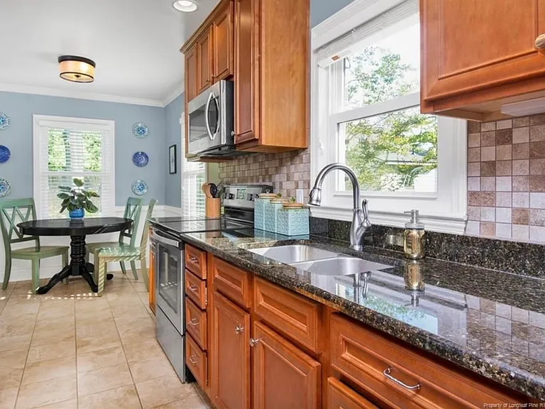1021 Belmont Ave — Photo 18