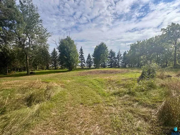 47166 245th St, Dell Rapids, SD 57022
