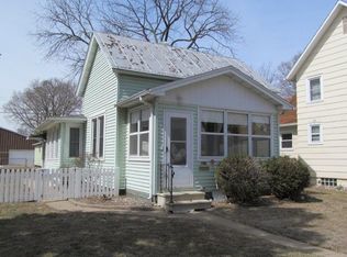 1709 Wood St, La Crosse, WI 54603