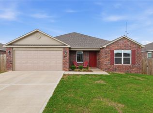 905 W Aiden Dr, Siloam Springs, AR 72761