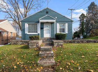 179 Clover Ridge Dr, Syracuse, NY 13206