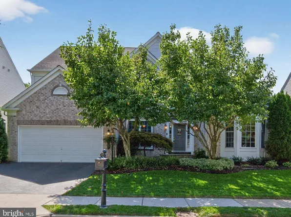 8157 American Holly Rd, Lorton, VA 22079