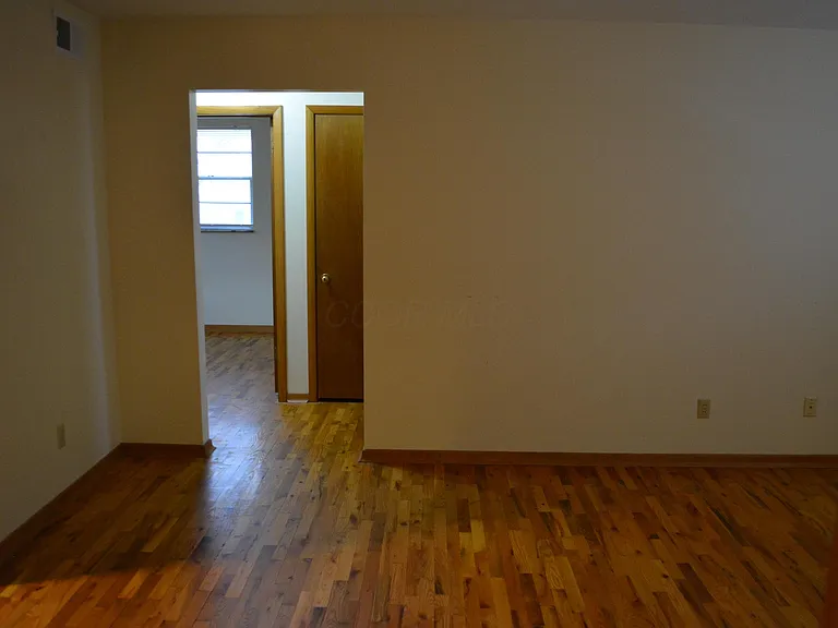 1533 Elmwood Ave — Photo 6
