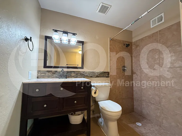 8601 E Calle Bolivar — Photo 35