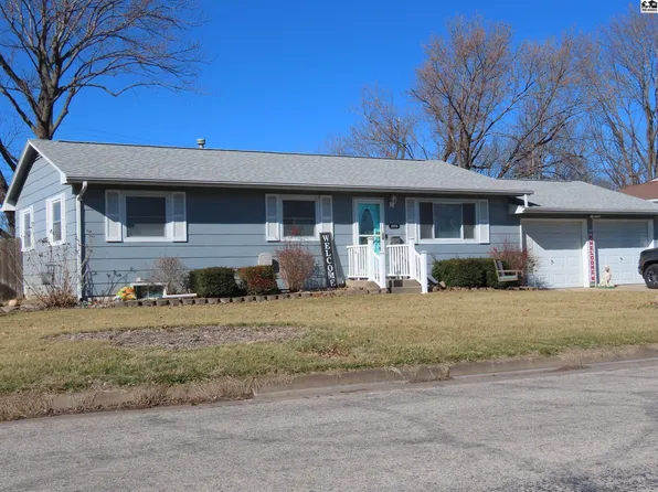 1713 James St, Hutchinson, KS 67502