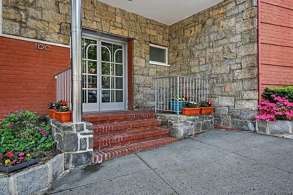 Sold by Citi Habitats | media 7