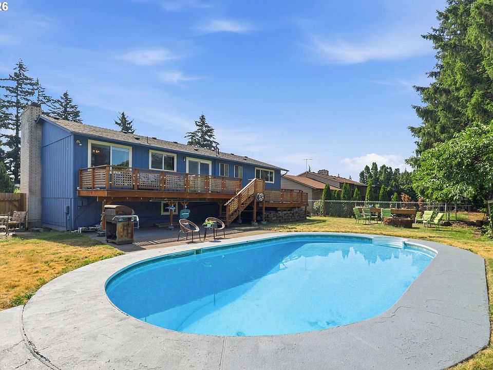 1st image of 1215 NE 195th Ave