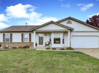 1401 Venus Dr, Saint Peters, MO 63376