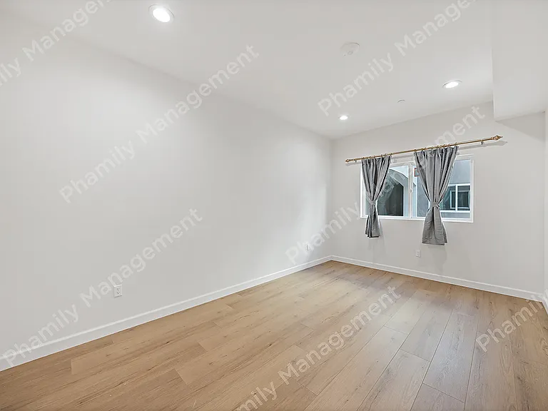 15861 Main St #217 — Photo 11