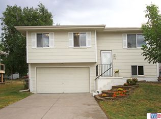 1710 SW 25th St, Lincoln, NE 68522