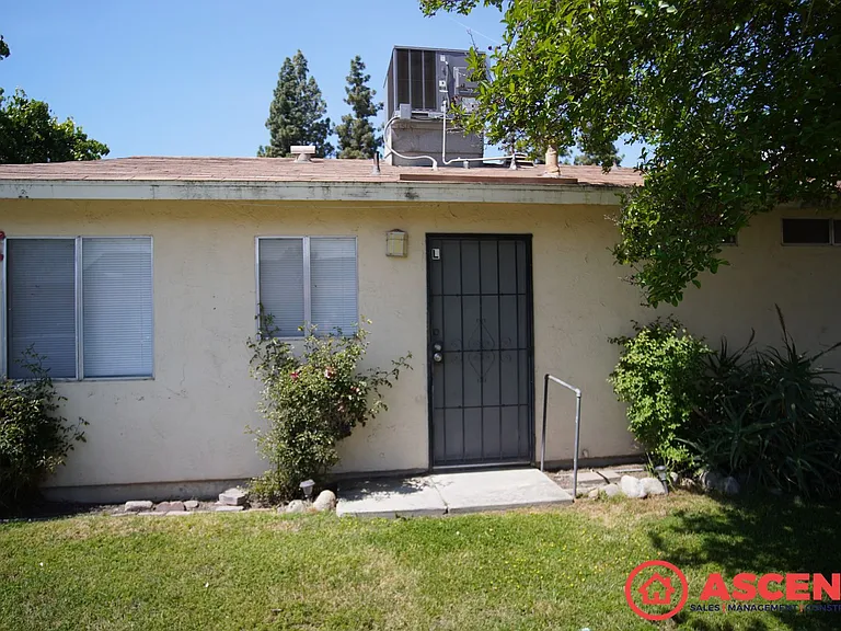 1849 Golden State Ave — Photo 9