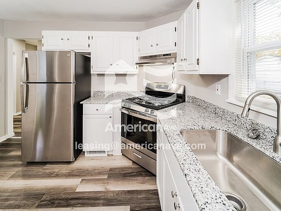 1454463_004_wm_-_kitchen_13121876.jpg