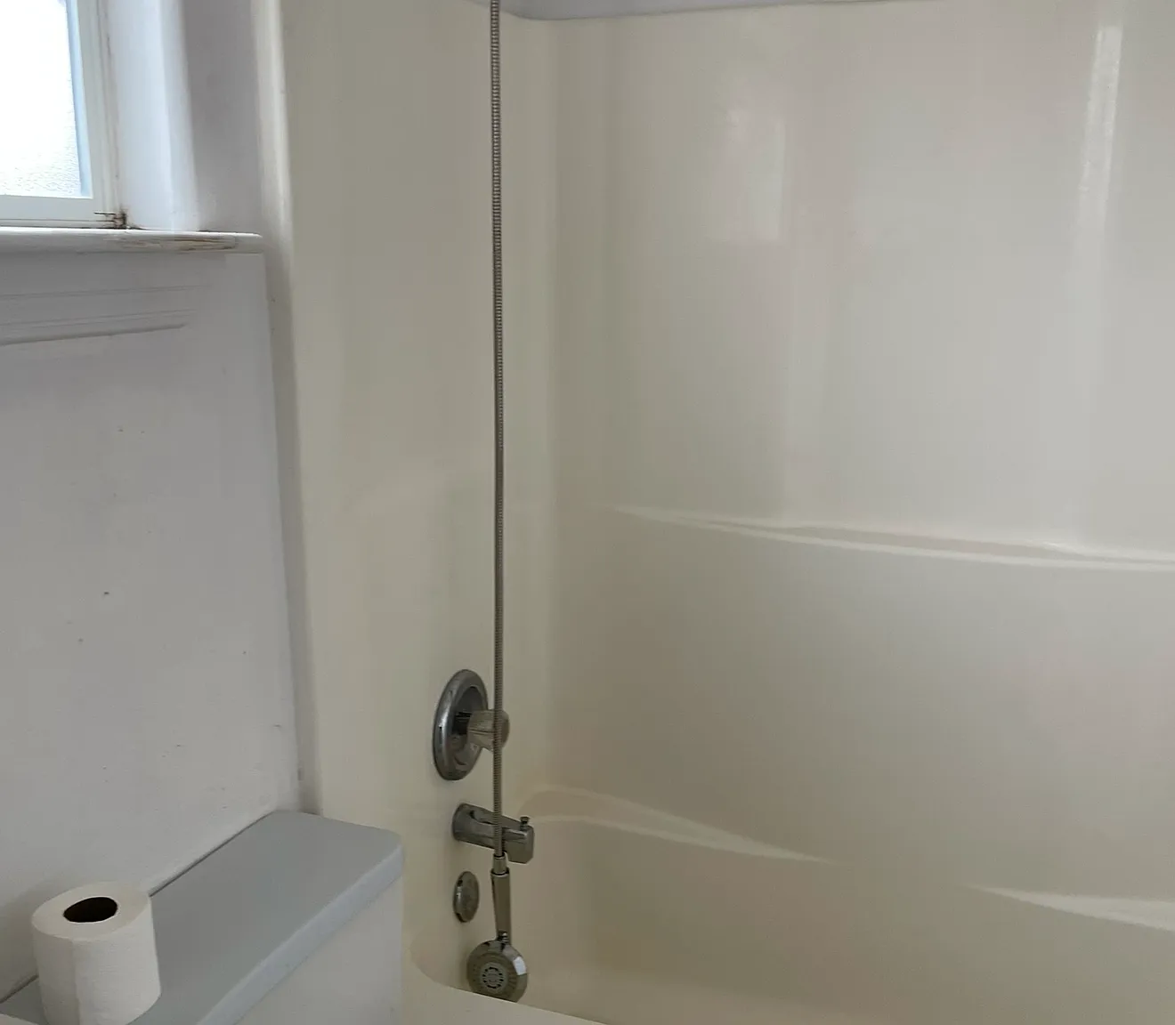 3 bed, $1,450 — Photo 2