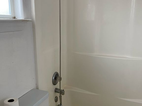 2nd image of 1008 Antonio St