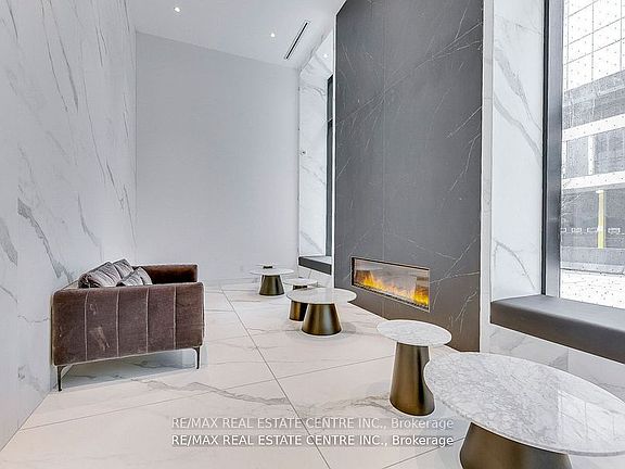 4th image of 20 Edward St #406