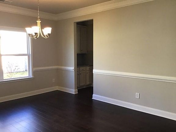 5th image of 530 Gregs Pl