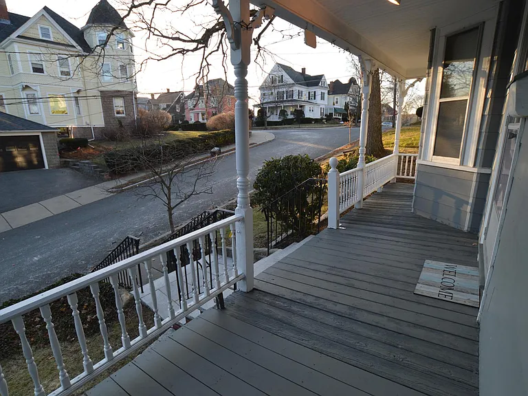 84 Crescent Ave — Photo 23