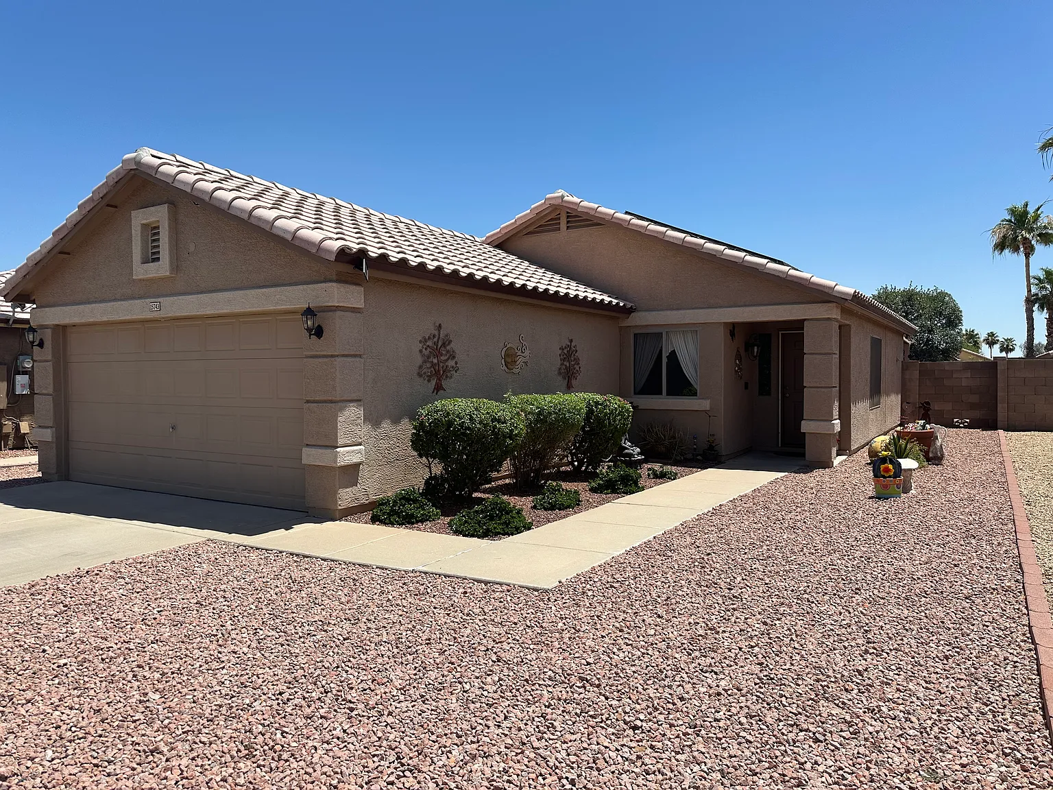 3 bed, 1065 sqft, $2,100 — Photo 1