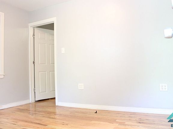 5th image of 1367 Dean St APT 102
