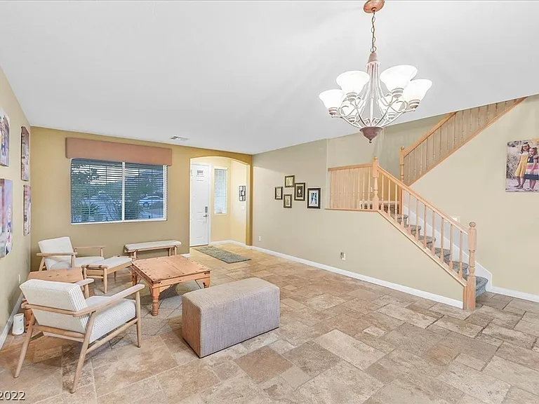 11077 Turlington Ln — Photo 12