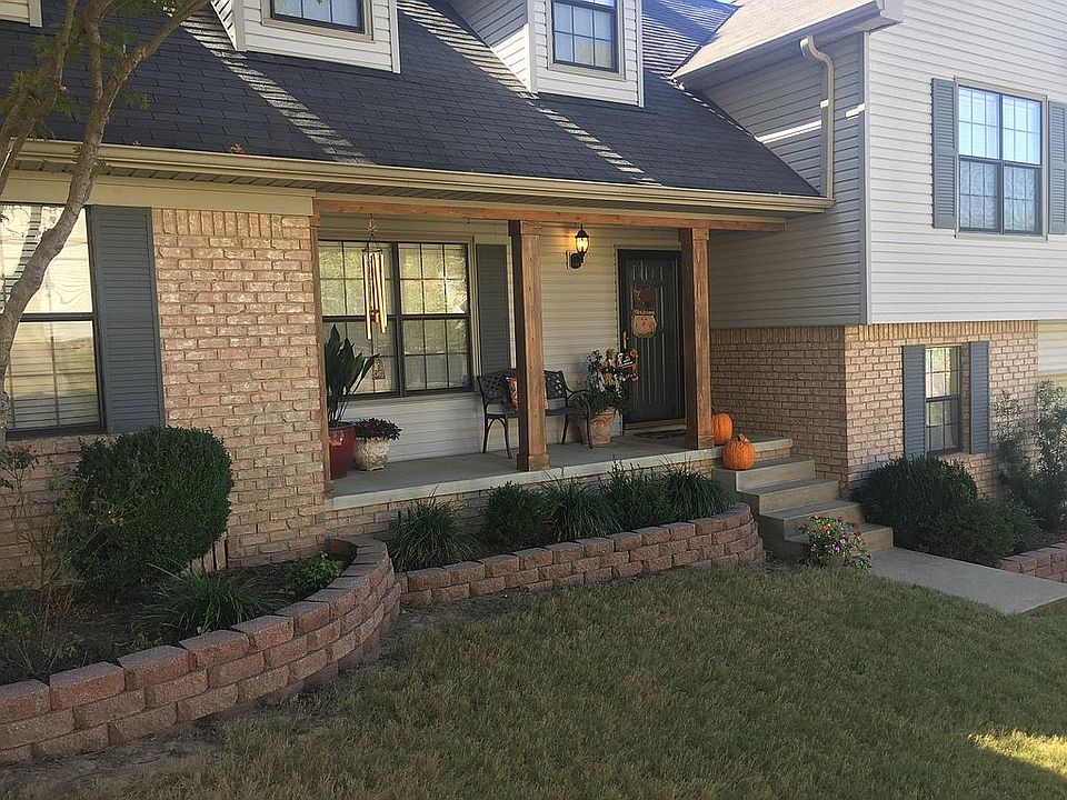 2nd image of 2108 Covington Dr