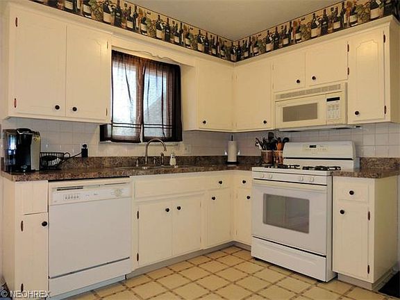 2nd image of 6026 Brook Ct
