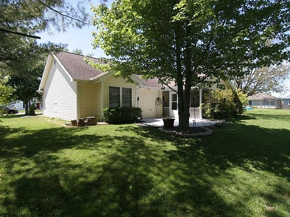 4th image of 1805 Redbud Ct