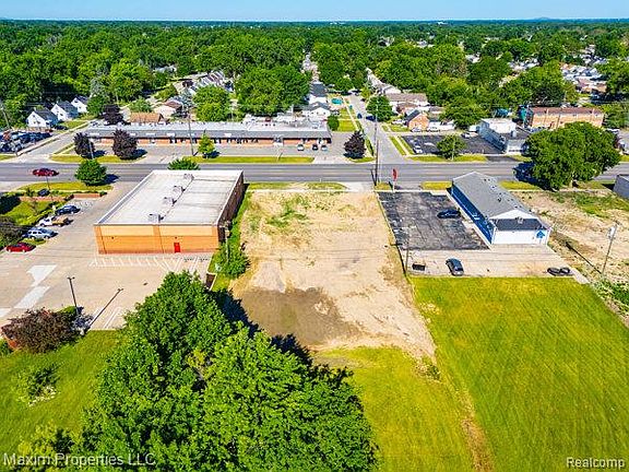 4th image of 6248 Middlebelt Rd