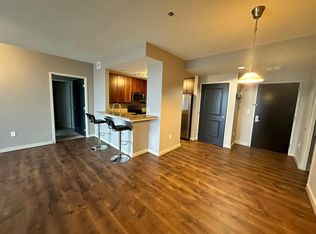 105 Christina Landing Dr APT 908, Wilmington, DE 19801
