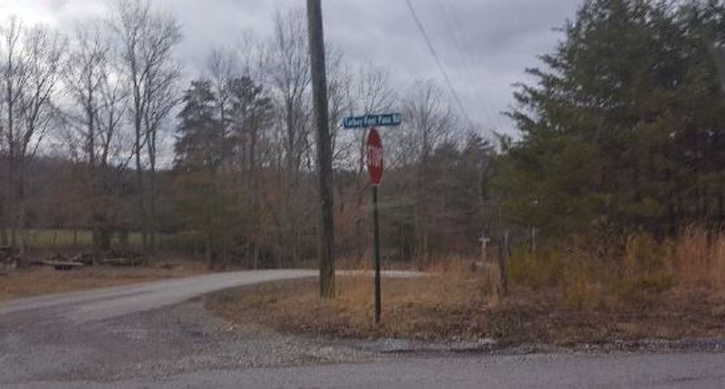 2nd image of 211 Turkey Foot Pass