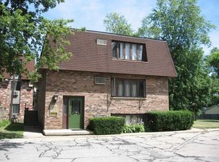 415 Franklin St APT 3, Waukegan, IL 60085