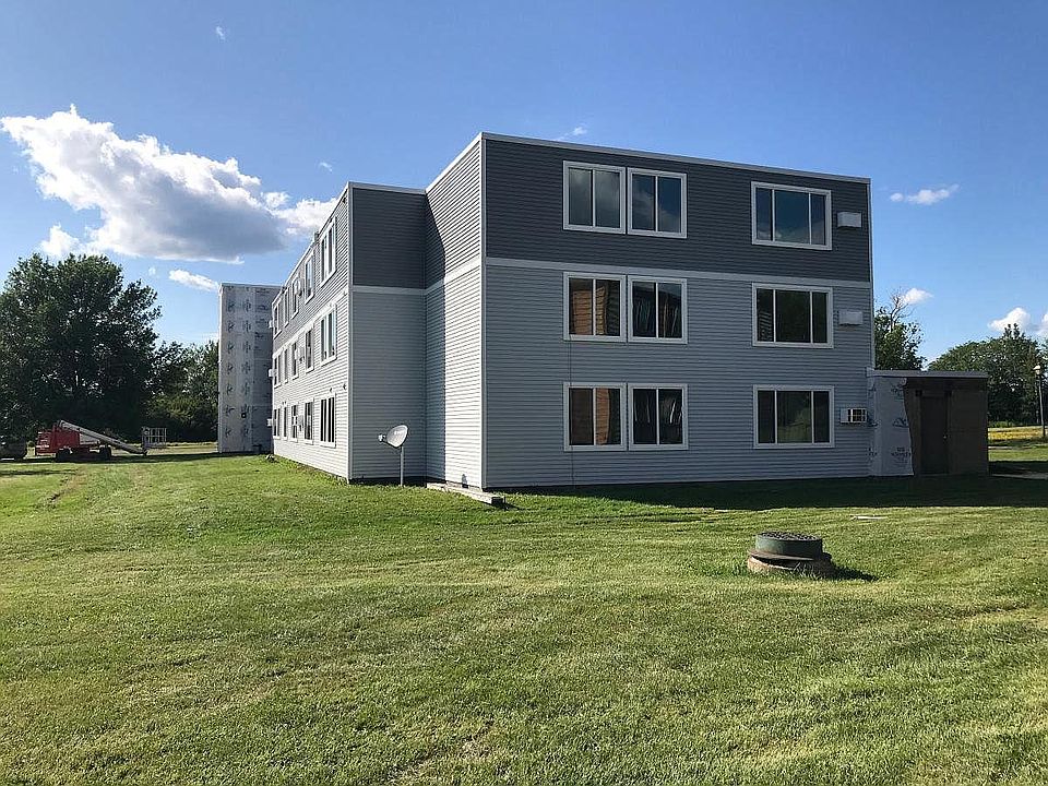 1st image of 300 15th Ave W #227