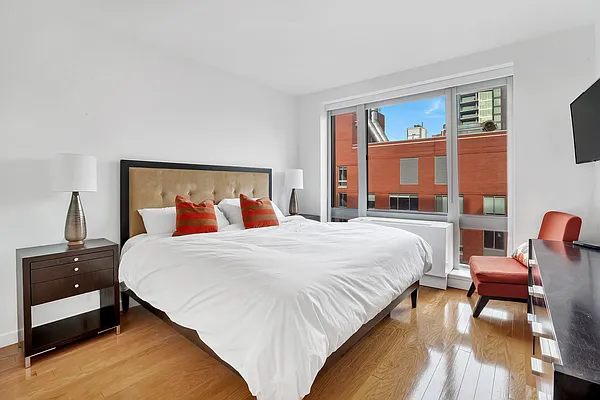 Rented by Compass | media 34