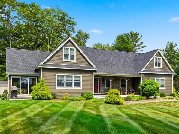 294 Paradise Drive, Moultonborough, NH 03254