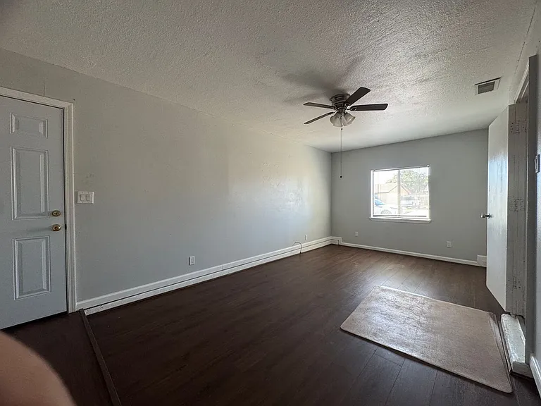 1211 Harvard Dr — Photo 6