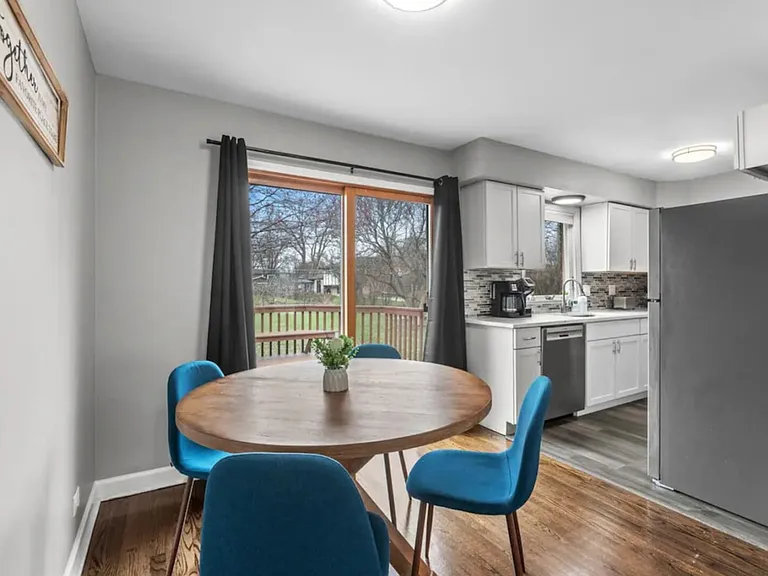 Springhill Dr — Photo 6