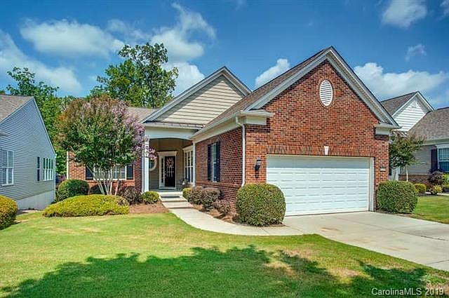 1st image of 15268 Legend Oaks Ct
