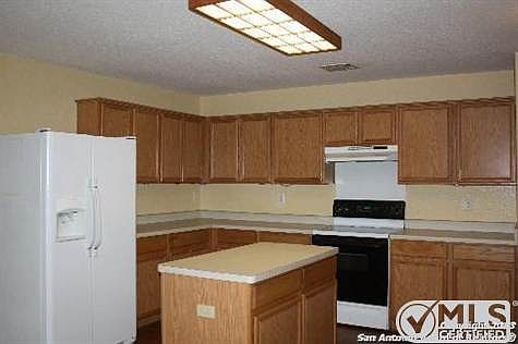 3rd image of 10159 Cedarcliff
