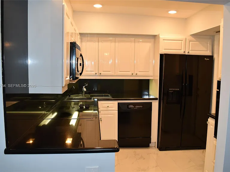 1881 Middle River Dr #402 — Photo 8