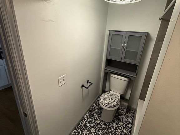 3rd image of 61 Lake St #1B