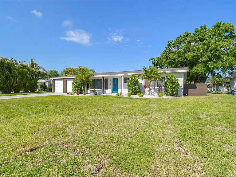 3922 Fontainebleau Dr — Photo 6