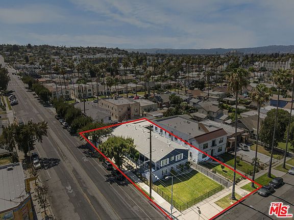 3rd image of 3101 W 48th St