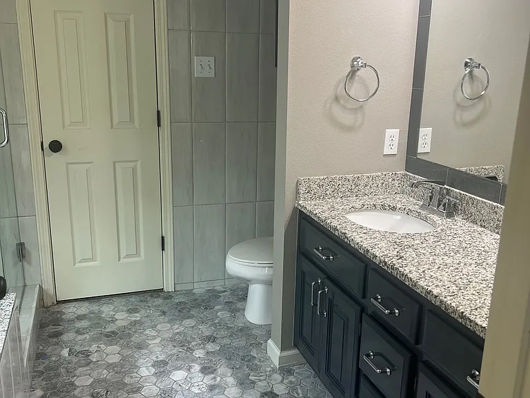 2319 Stoney Creek Dr — Photo 12