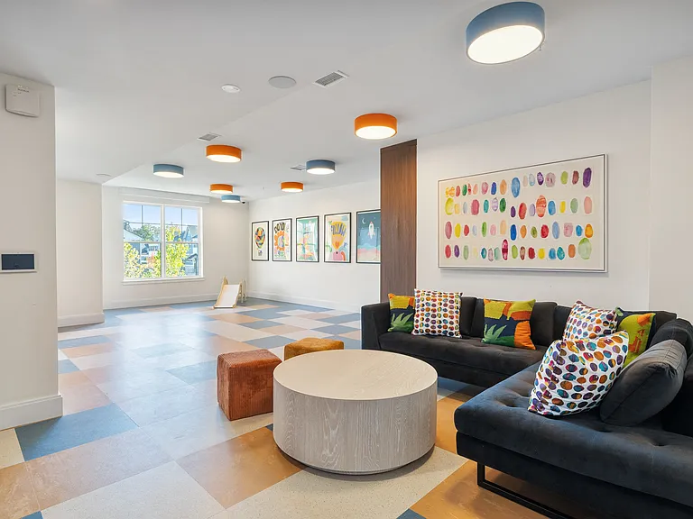 Aster Grove — Photo 15